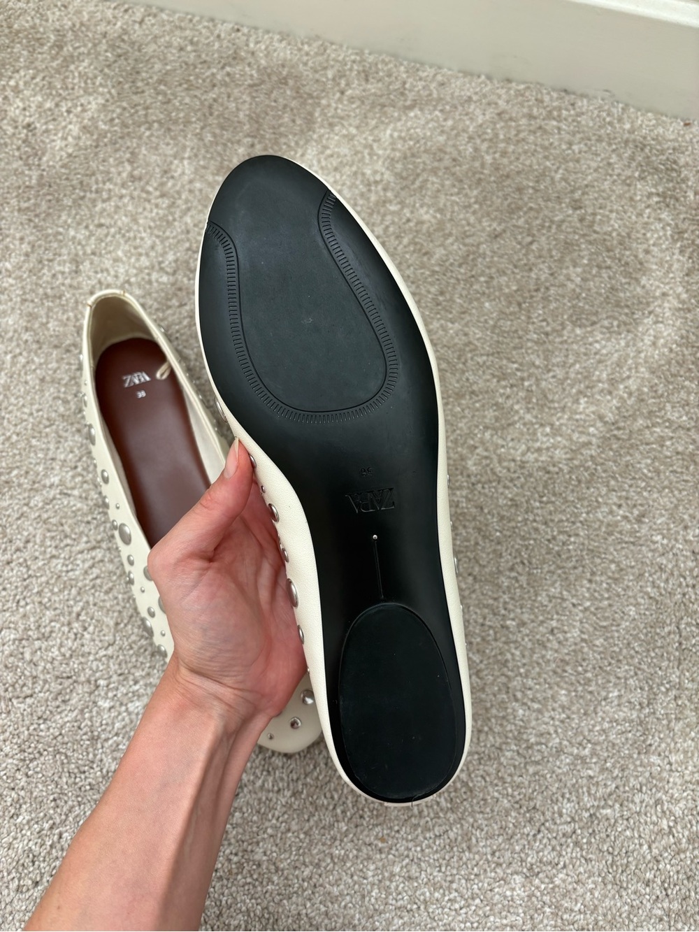 ZARA Leather Cream Studded Pointed Toe Ballet Flats NWOT EU38 - Picture 3 of 6